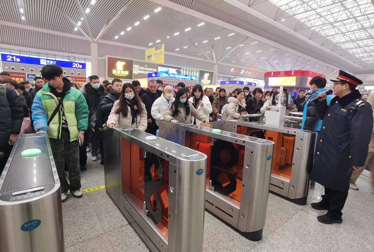 郑州东站24小时客服电话及客户服务电话是多少